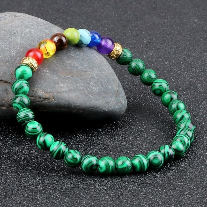 bracelet-7-chakras-en-malachite-e1640774599669.jpg