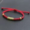 Pulsera tibetana con hilo rojo y encantos de aleación de zinc-1